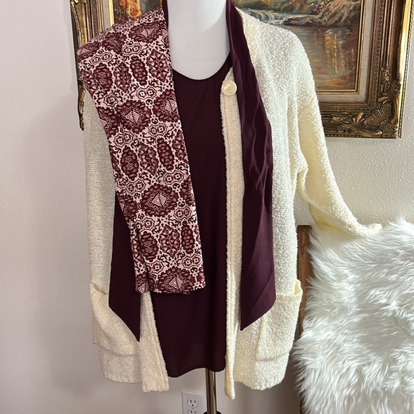 Bundle of New & NWOT, Med Top + Med Legging. Lg Cardi Sweater with Pockets - Picture 2 of 14